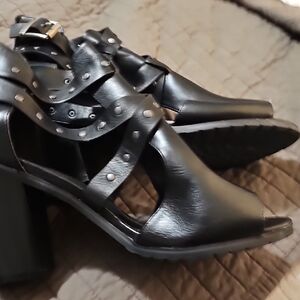 Sexy  Studded Heeled Sandals Moto Vibe Zip On Back Size 10